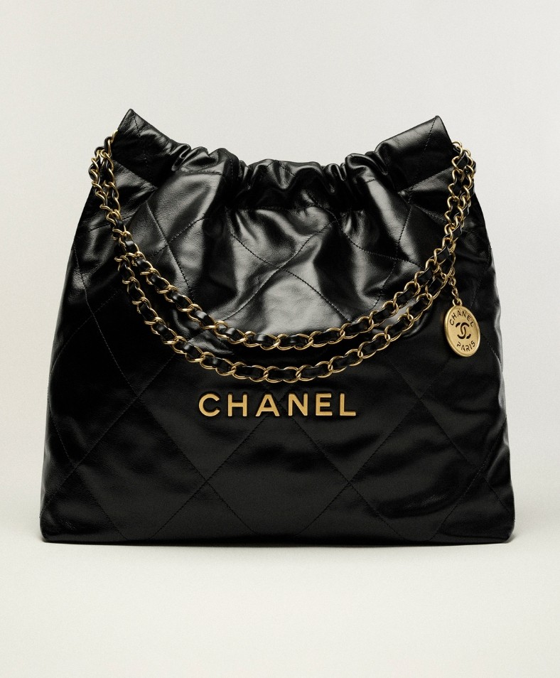 Chanel 22P cow leather medium handbag